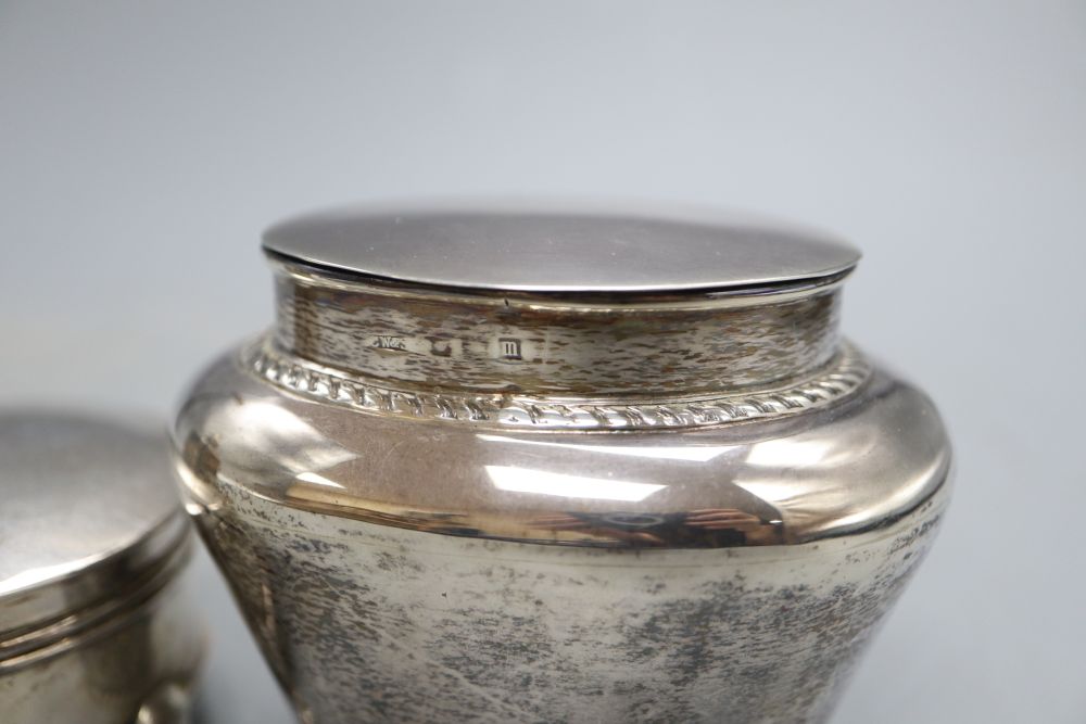 Two early 20th century silver tea caddies and a silver trinket box, tallest 12cm, gross 10.5oz.